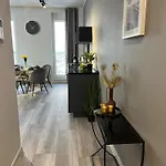 Appartamento Z Widokiem Na 16 Pietrze