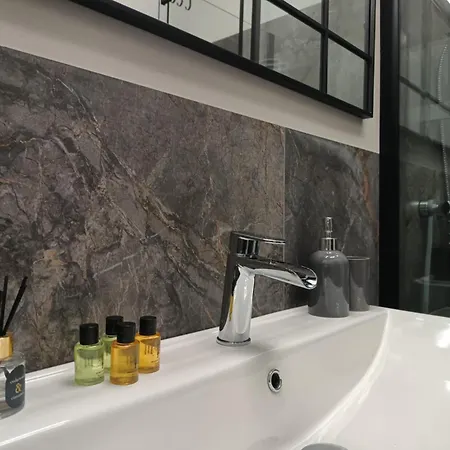 Apartment Z Widokiem Na 16 Pietrze